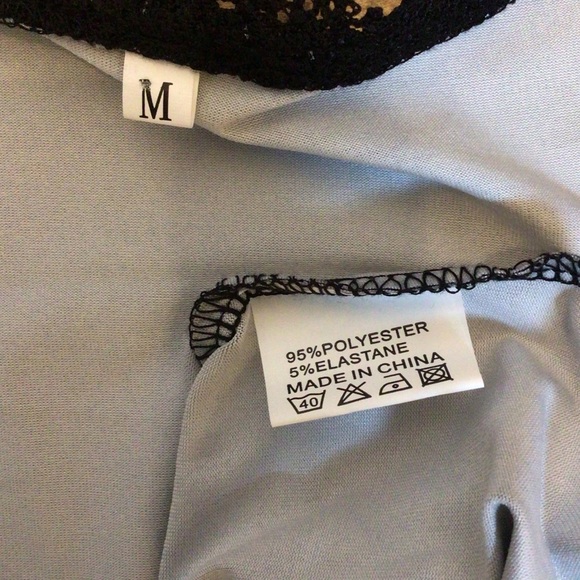 NWOT Womens Skull Cold Shoulder Studded Top Size M Gothic Rock Punk V-Neck Shirt - Picture 8 of 10